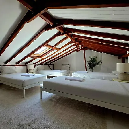Living Bairro Alto Iv דירה *